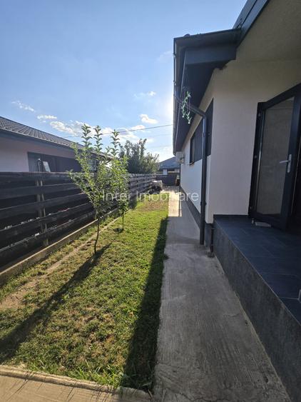 Casa plan parter Aroneanu cod 161662 tel 073122666 - 12