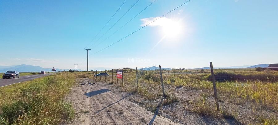 Teren  si lac in Harman - 5