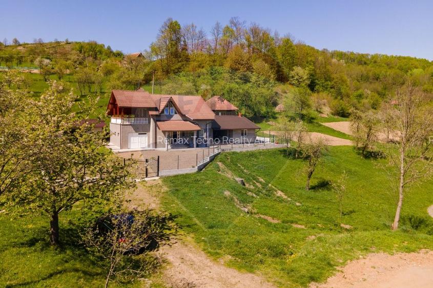 Casă / Vilă Sesuri, jud Hunedoara - 3