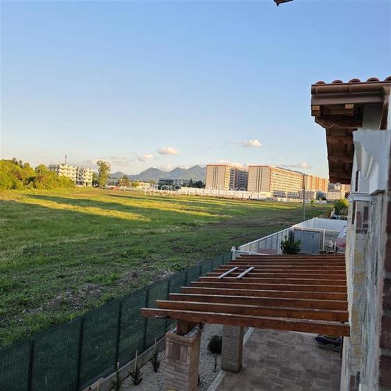 Casa de 4 camere , zona Tractorul - 28