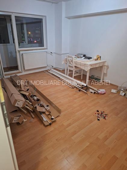 Drumul Taberei 3 camere etaj 3 bloc 1984 - 7