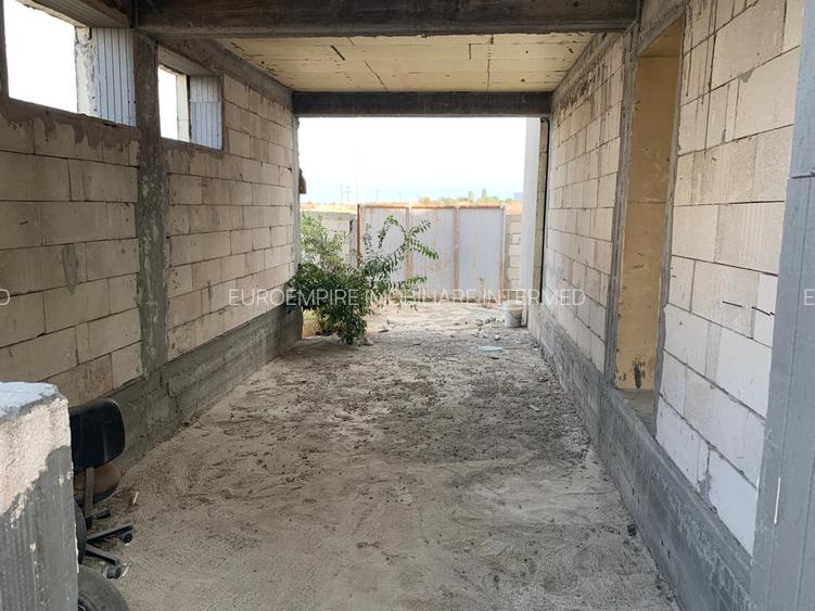 Vila Localitatea  Ovidiu zona Academia Hagi - 11