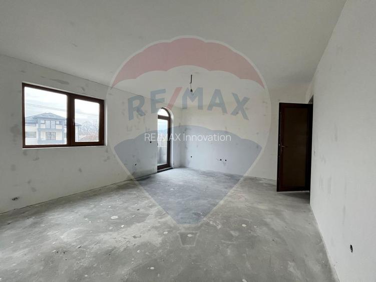 Investitie/Vanzare-  Vilă cu 5 camere la 45 minute de Bucuresti - 32