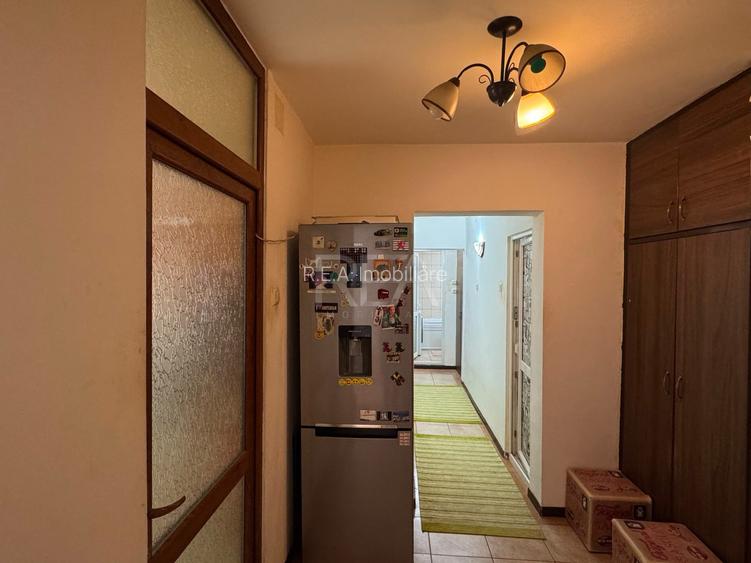 3 camere Basarabia decomandat, centrală, et. 2, an 1984, metrou, 66 mp - 6