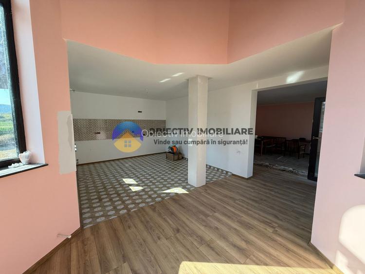 Casă + teren de vânzare - Zona Gârcina - 13