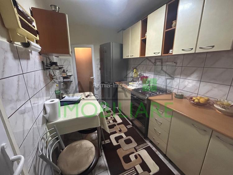 Exclusivitate! Apartament 3 camere decomandat - 4