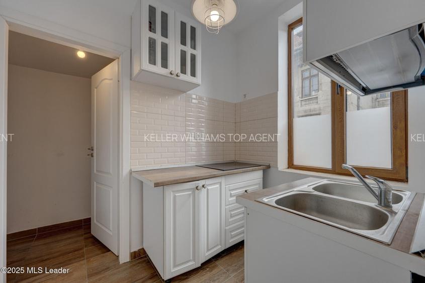 In Cartierul Evreiesc, casa 3 camere pivnita si mansarda open space. - 17