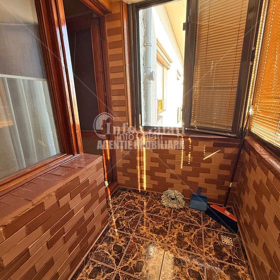 | Apartament cu 4 camere | CENTRU, Fata pe Valuri | 77.000 Euro | - 10