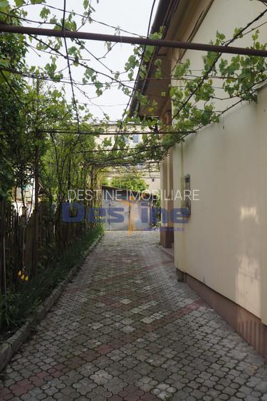 VAND CASA IN CENTRUL VECHI,DEJ,CURTE COMUNA,NECESITA RENOVARE - 2