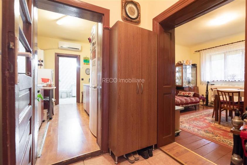 RECO, Casa cu dublu front, iesire la 2 strazi, Zona Iosia,  singur in curte, ter - 10