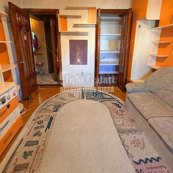 | Apartament cu 4 camere | CENTRU, Fata pe Valuri | 77.000 Euro | - 4