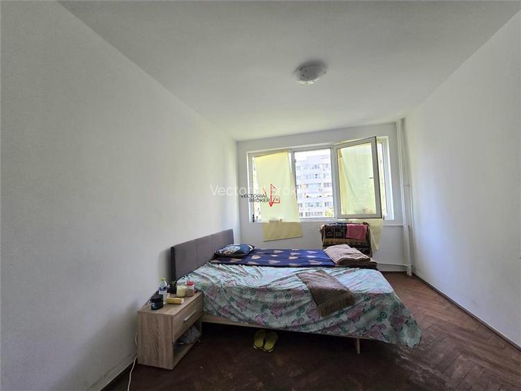 Apartament et.6/10 zona Colentina- Teiul Doamnei - 17