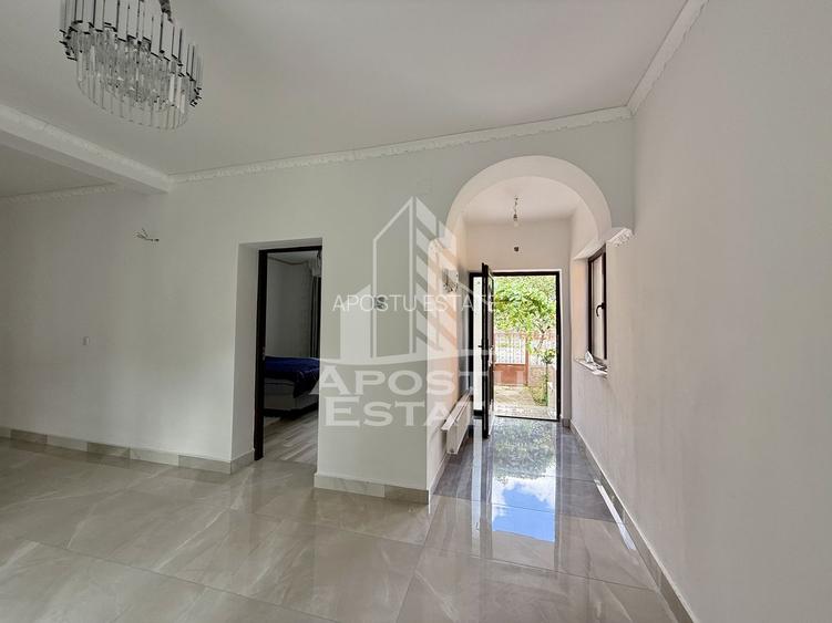 Casa individuala pe 2 fronturi stradale, renovata complet, zona Plopi - 9