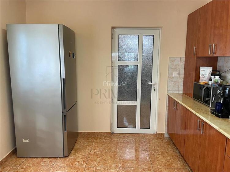 Casa individuala - mobilata utilata - toate utilitatile - asfalt - zona excelent - 13