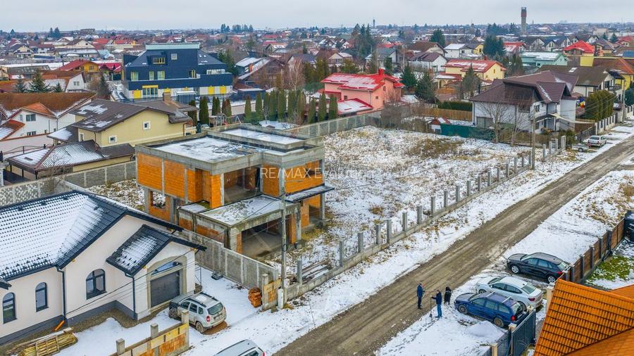 Comision 0% - Casa la rosu cu teren de 1000mp - Harman - 4