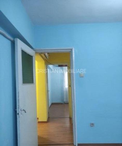 SPATIOS!! Ap 4 cam, conf 1 decomandat, 95 mp, bloc 1980 Garii - 7