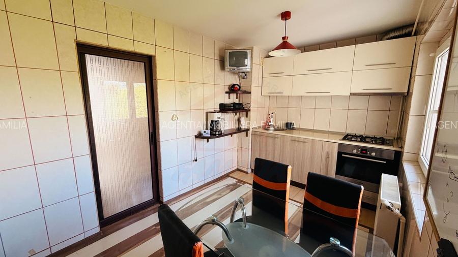 Vand apartament 3 camere IC Frimu in IFR, strada Nae Leonard, Bloc R - 4