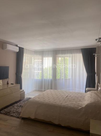 Mamaia Nord - Vila tip duplex P+2 , pe partea marii , la doi pasi de plaja - 12