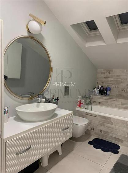 GIROC - 3 CAM - 2 BAI -2 TERASE - INCALZILE PARDOSEALA - LOC PARCARE - LUX- - 10