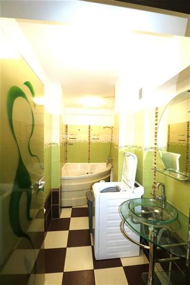 Apartament 2 camere , centrala proprie ,in P-ta Operei - 9