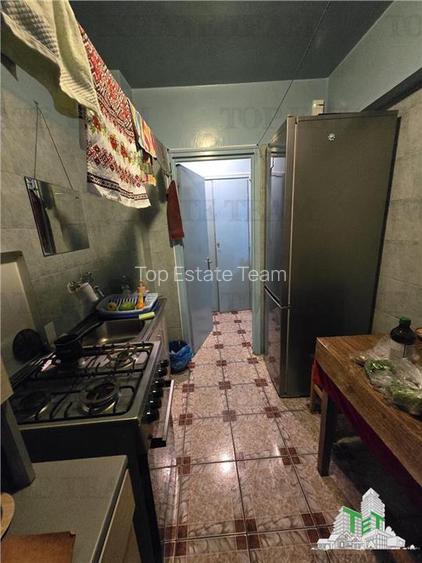 Apartament 3 camere metrou  Favorit - 10