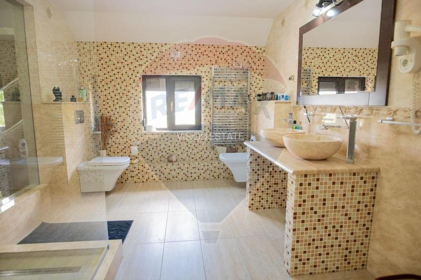 Casă / Vilă cu 5 camere de vânzare - 18