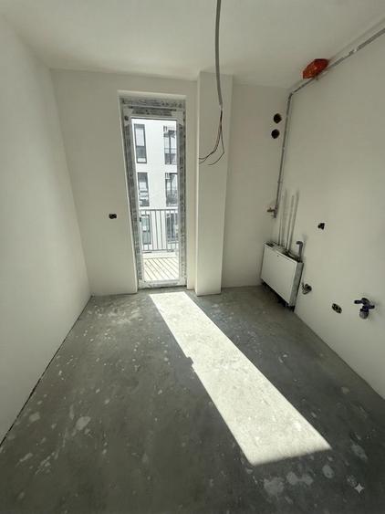 Apartament decomandat cu 2 camere si 2 balcoane ! Parcare inclusa!