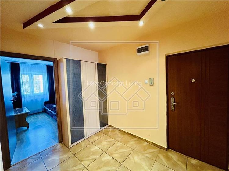 Apartament de inchiriat in Sibiu - 3 camere si balcon - zona N. Iorga - 4