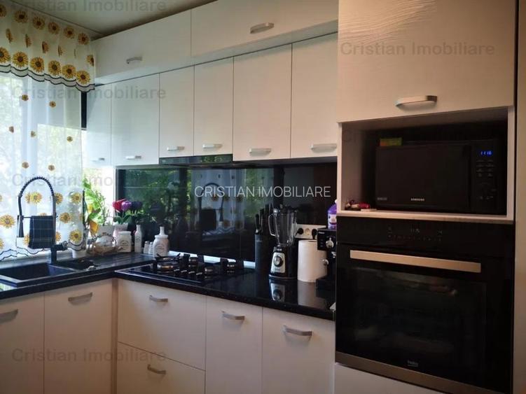 LUX 3 cam 70mp Victoriei-Garii cf.1 Decomandat Mobilat etaj 2 - 2