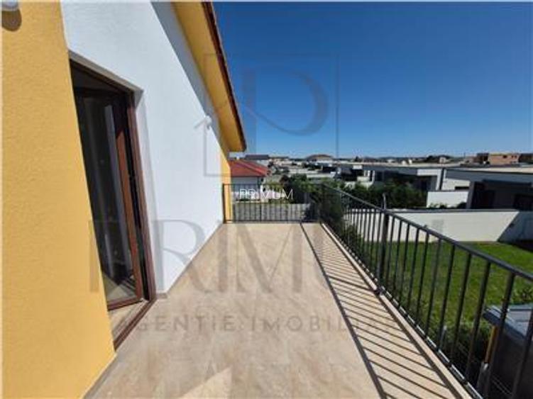 Duplex deosebit - zona excelenta- spatii generoase - structura metalica - comisi - 3