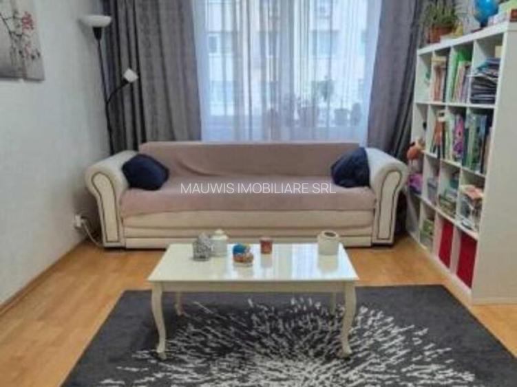 Iancului / Metrou / decomandat / et 6 / bl 1981 / - 6