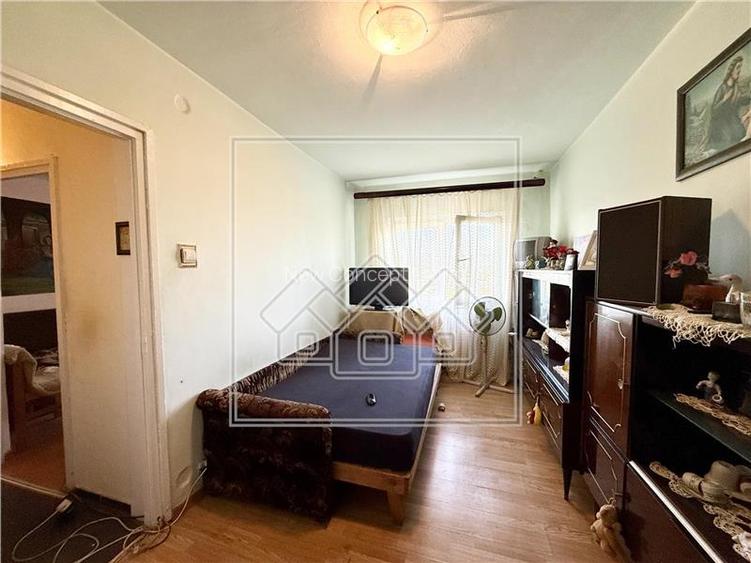 Apartament de vanzare in Sibiu - 3 camere, decomandat - Vasile Aaron - 14
