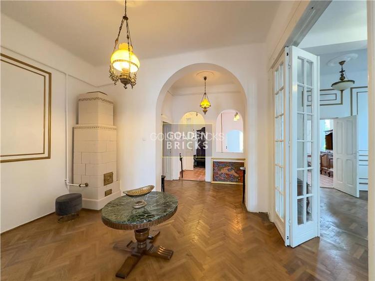 Piata Unirii | Tineretului | 5 camere + terasa | Curte | Parcare - 12