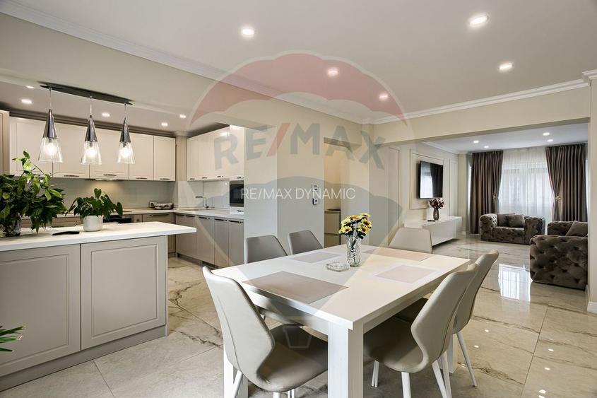 Apartament spectaculos de vanzare: 4 camere, 2 băi, zona Vlaicu - 2