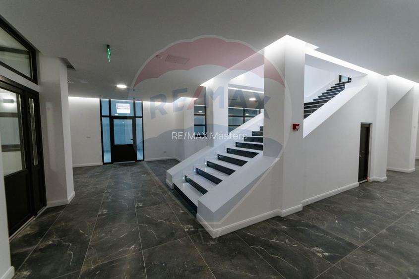 Spațiu comercial ULTRACENTRAL - 2,300mp de închiriat - 19