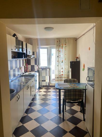 Apartament 4 camere cf 1 decomandat etaj7\8 - 11