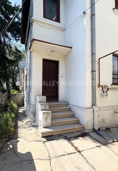 VILA INTERBELICA IN CURS DE RENOVARE COMPUSA DIN DOUA APARTAMENTE - PARCUL CAROL - 2
