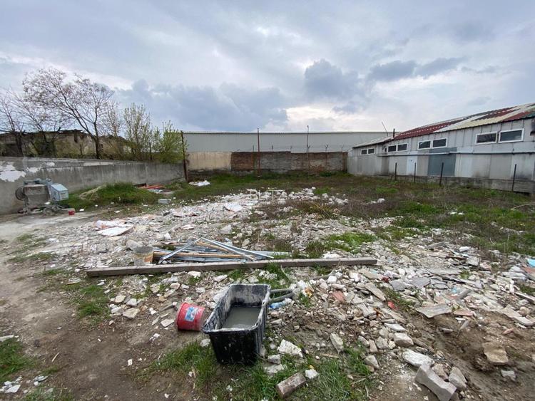 Spatiu comercial, 446 mp, teren 1307 mp, zona Romanești, posibilitate Rate - 5