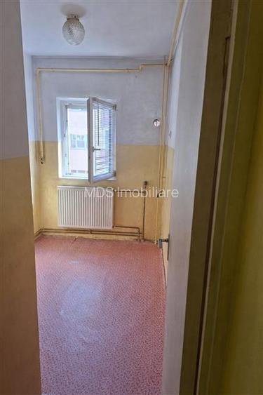 Decomandat la et 3 ?n bloc anvelopat, model mare - 5