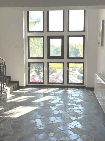 Cladire renovata, pretabila pentru hotel, pensiune, retreat, centru, etc  - 5