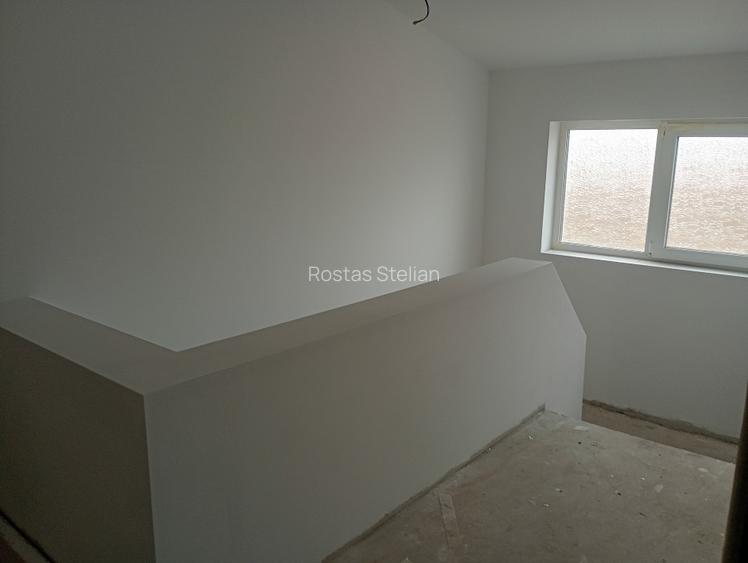 Casa noua de vanzare  in com Vinga jud Arad - 6