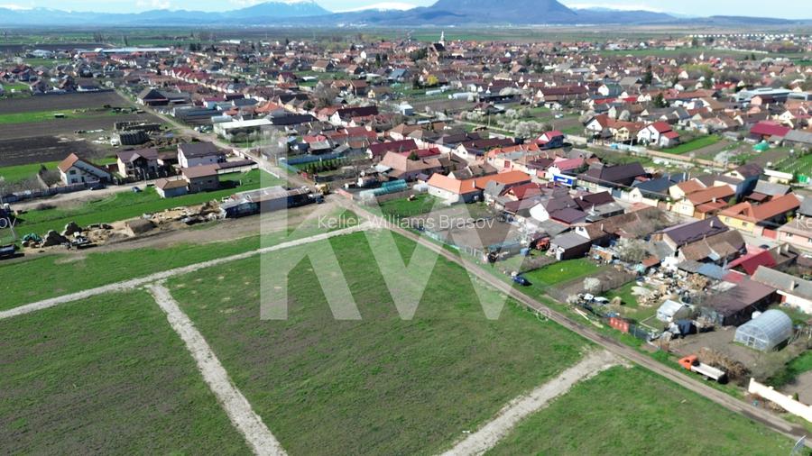 Teren de 447 mp în Hălchiu - utilități - Comision 0% - 10