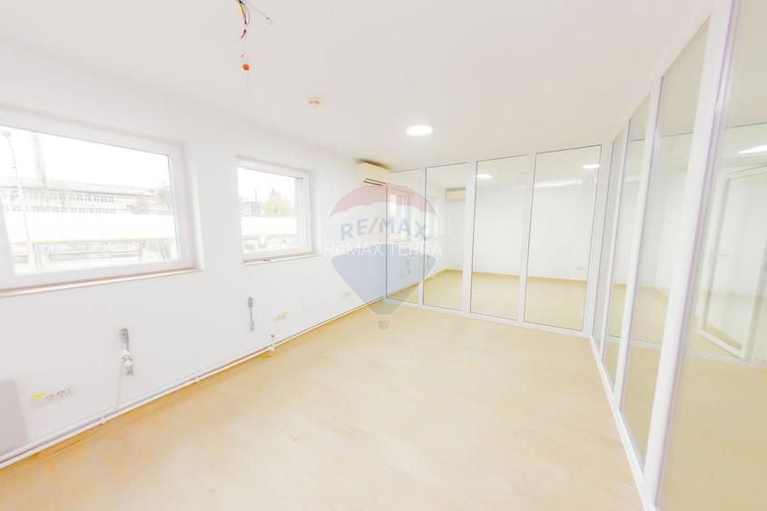 Spatiu de birouri si hala de depozitare ,de inchiriat - 6