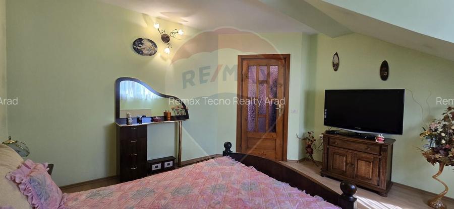 Casă cu etaj deosebită în Chișineu-Criș – un cămin creat cu suflet - 25