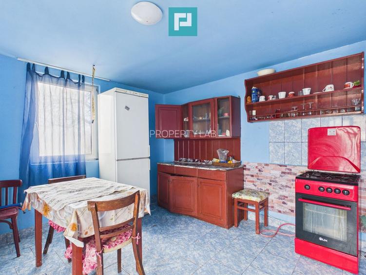 Casă cu 3 camere și teren de 1400 mp în Mișca - 9