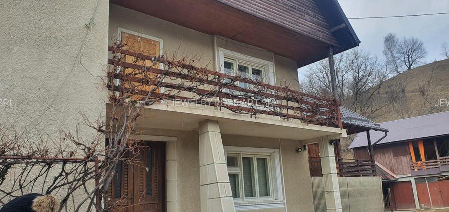 Casa 7 camere -230 mp+ teren 3800mp Bran- Brasov, potential de crestere valorica - 3