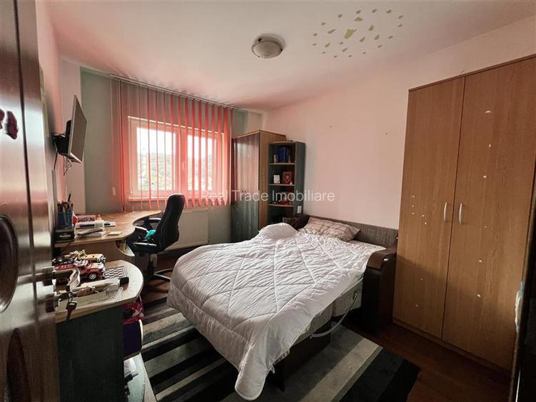 Apartament 4 camere decomandat, etaj intermediar Carpatilor- Lidl - 3