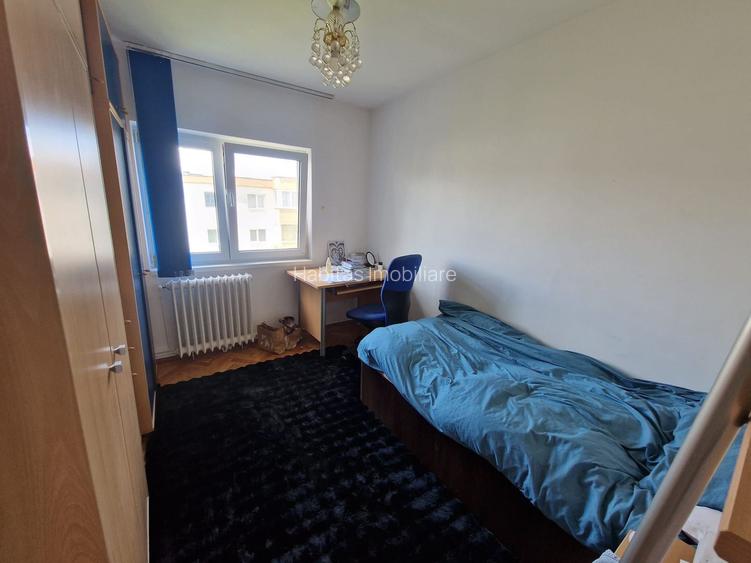 Apartament 3 camere decomandate de inchiriat, zona str N Titulescu - 10