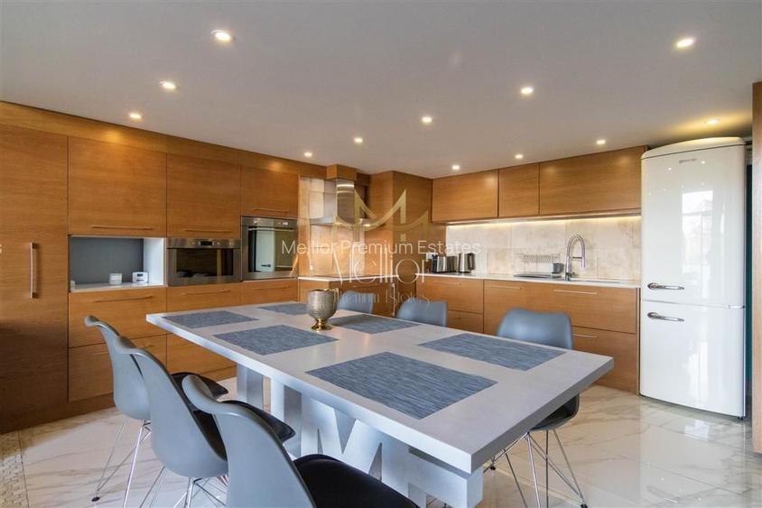 ?** Apartament superb pe doua niveluri Ultrafinisat Semicentral ** - 4