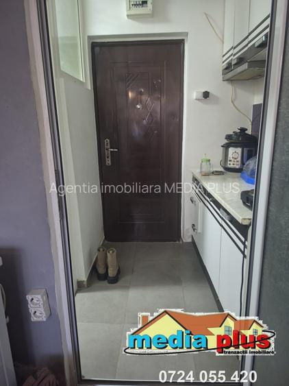 De vanzare garsonieră, parter-Aviatiei - 4